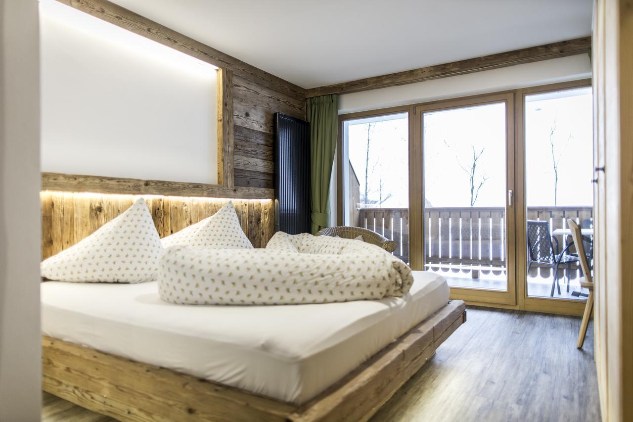Hotel Neuwirt Cadipietra Bagian luar foto
